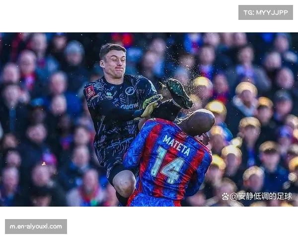 桑德兰主帅：无论首发还是替补，全队表现出色，我为球队感到骄傲